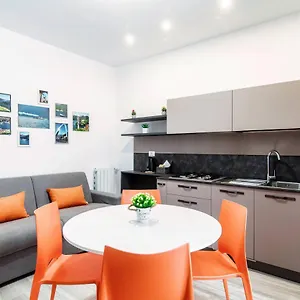 Lianora By Quokka 360 - Comfortable And Modern Flat In The Centre Of Como